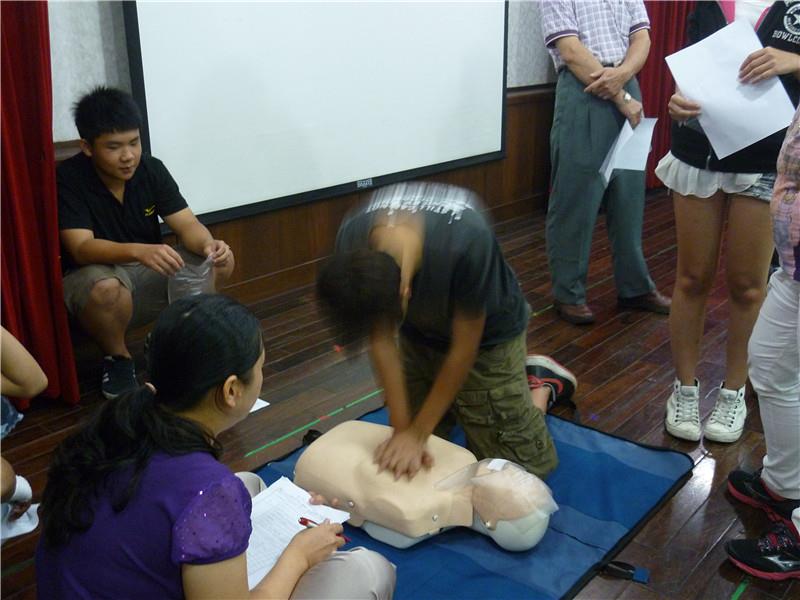 2011年CPR新版介紹及操作演練。