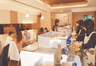宜蘭縣得安關懷協會成立「卡恰露」咖啡坊，提供中輟學生職業訓練